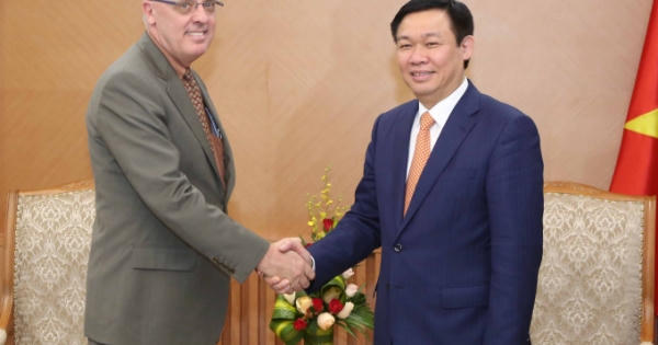 Phó Thủ tướng Vương Đình Huệ tiếp Giáo sư đại học Indiana Phó Thủ tướng Vương Đình Huệ tiếp Giáo sư đại học Indiana