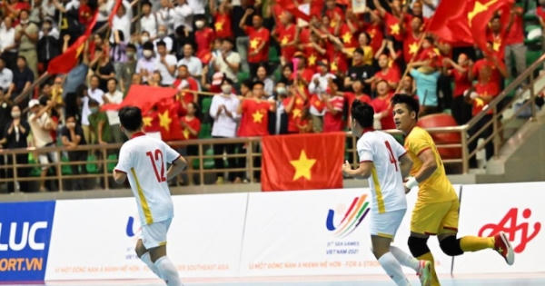 Khán giả phủ kín khán đài sân đấu Futsal SeaGames 31 tại Hà Nam Khán giả phủ kín khán đài sân đấu Futsal SeaGames 31 tại Hà Nam