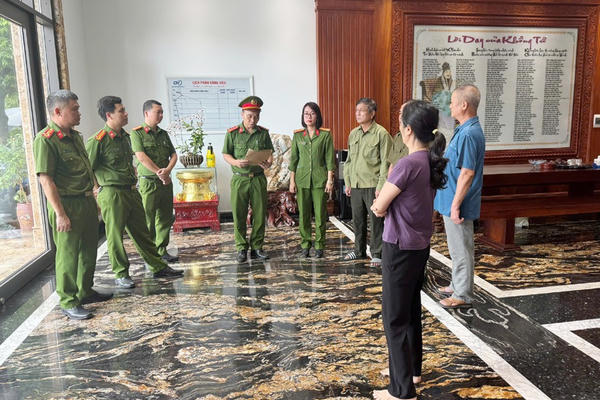 Công an tỉnh Thanh Hoá khám xét nhà đại ca giang hồ Bùi Quốc Ý