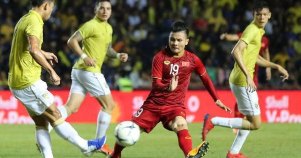 Việt Nam - Thái Lan: 'Khiêu vũ giữa bầy sói'