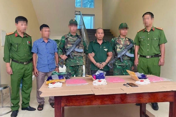 Biên phòng Quảng Trị bắt đối tượng vận chuyển trái phép 18.000 viên ma túy tổng hợp