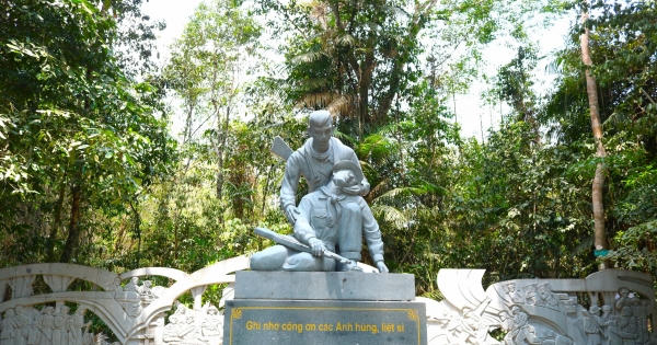 Về Chiến khu Đ - mốc son chói lọi của quân và dân miền Nam Về Chiến khu Đ - mốc son chói lọi của quân và dân miền Nam