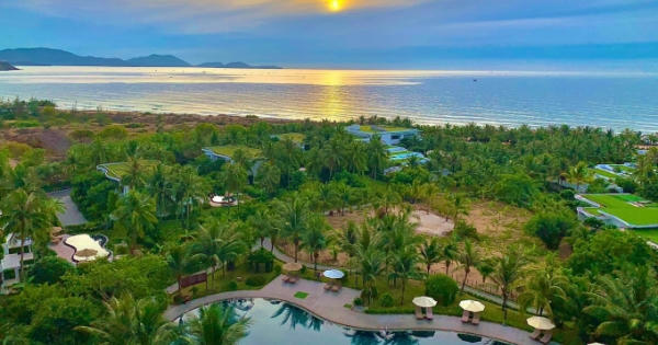 Cam Ranh Riviera tặng khách 2 đêm nghỉ miễn phí, sử dụng đến 7/2021