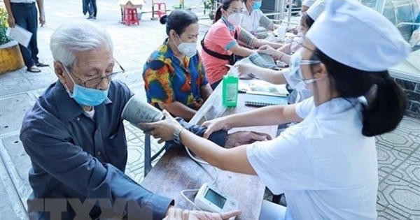 20.000 người dân sẽ được khám sức khỏe hậu COVID-19