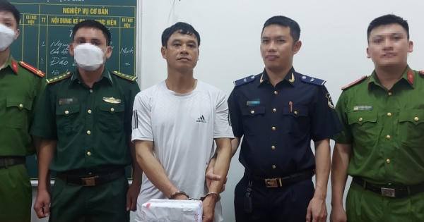 Mang theo 6.000 viên ma túy, rú ga tông thẳng xe vào tổ công tác mở đường thoát thân