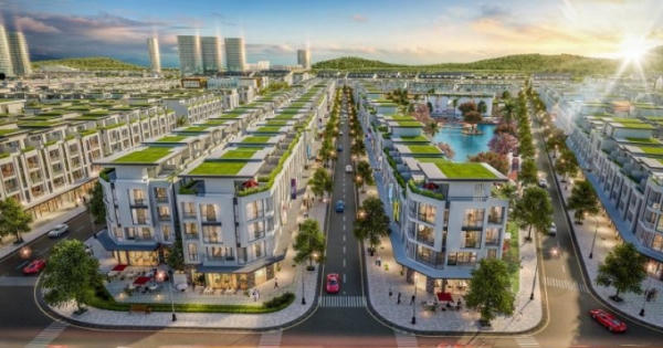 Crystal City tung “hàng hiếm”: Trái tim pha lê đắt giá được săn đón