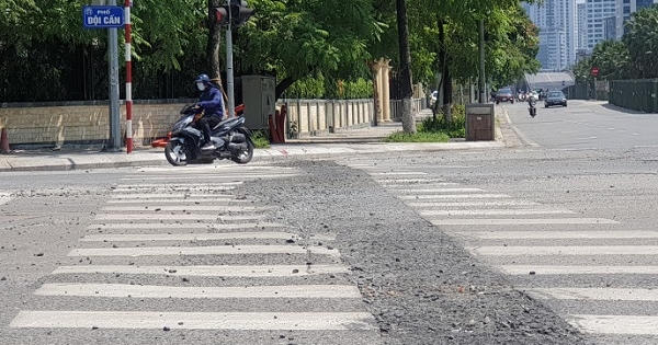 Hà Nội: Nhiều tuyến đường nham nhở do hoàn trả ẩu