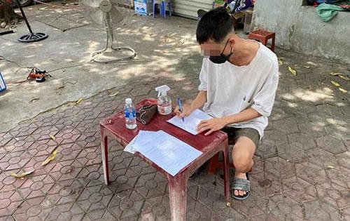 Thanh niên dương tính ma tuý lao xe như bay trên đường bất chấp lệnh giãn cách xã hội