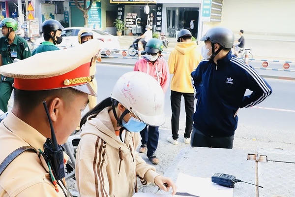 Đồng Nai: Xử phạt hơn 2,1 ngàn trường hợp vi phạm giao thông trong tuần