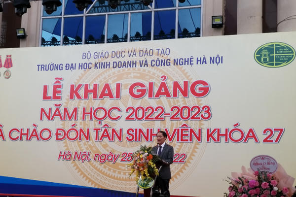 Trường Đại học Kinh doanh và Công nghệ Hà Nội tổ chức lễ khai giảng năm học 2022 - 2023