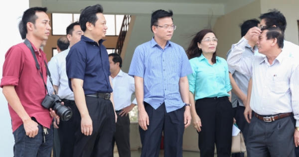 Đầu năm kể chuyện vào tâm lũ cùng Bộ trưởng: Ngày về ấm áp nghĩa tình Đầu năm kể chuyện vào tâm lũ cùng Bộ trưởng: Ngày về ấm áp nghĩa tình