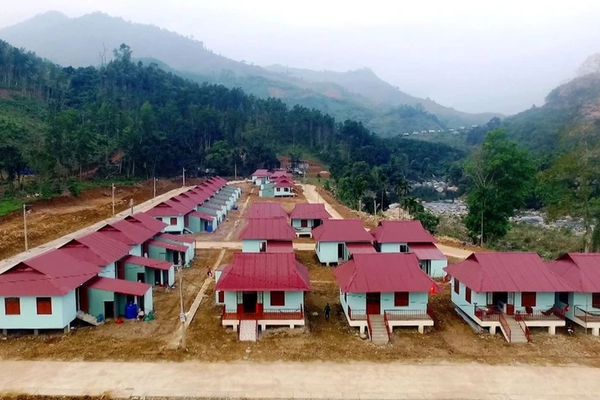 Bộ GD&ĐT triển khai phong trào chung tay xóa nhà tạm, nhà dột nát Bộ GD&ĐT triển khai phong trào chung tay xóa nhà tạm, nhà dột nát