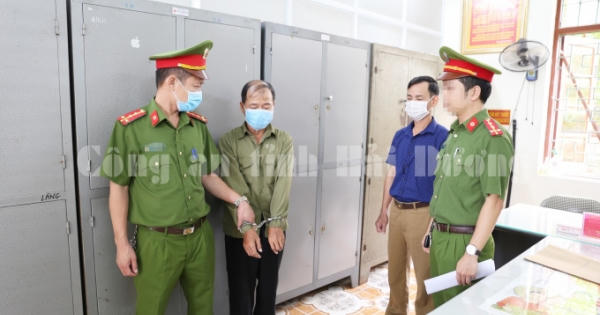 Bắt giam đối tượng lừa chạy chế độ chính sách để chiếm đoạt tài sản