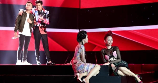 Giọng hát Việt 2017: Huấn luyện viên bị chê tơi tả vì giỏi nói hơn giỏi huấn luyện