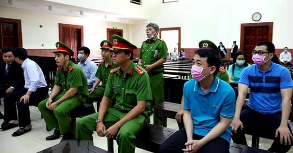 Phiên tòa phúc thẩm vụ án VN Pharma hoãn xét xử lần hai Phiên tòa phúc thẩm vụ án VN Pharma hoãn xét xử lần hai