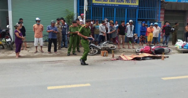 Xe máy bị ép ngã ra đường, người đàn ông bị xe container cán tử vong
