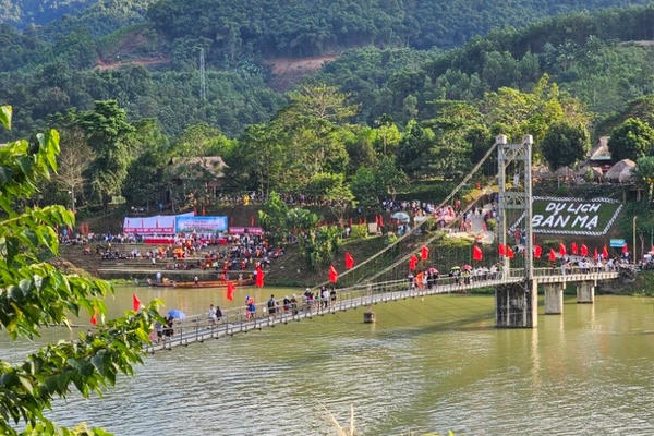 Độc đáo bản sắc văn hóa dân tộc Thái ở Thanh Hóa