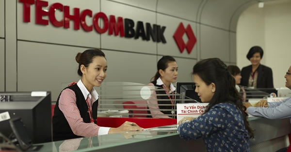 Vì sao Techcombank tung tiền mua cổ phiếu quỹ