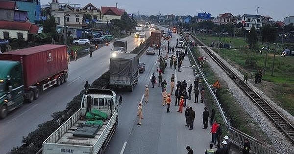 Khởi tố vụ án tai nạn giao thông nghiêm trọng ở Hải Dương