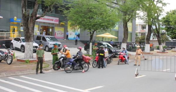 Những đóng góp thầm lặng của Công an Bạc Liêu nơi tuyến đầu chống dịch