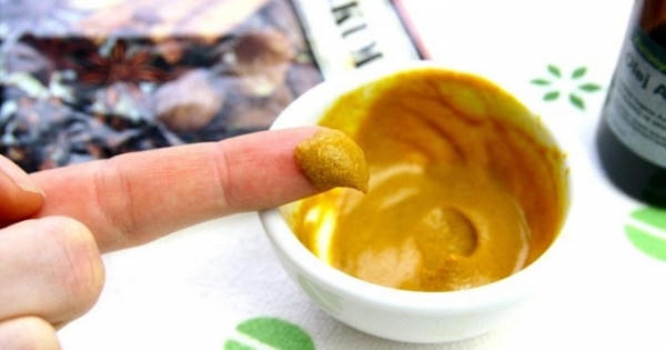 9 giải pháp cho răng trắng sáng tại nhà