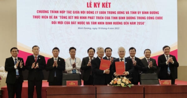 Bình Dương tiếp nối truyền thống: Chặng đường 25 năm "thành tựu và Triển vọng"
