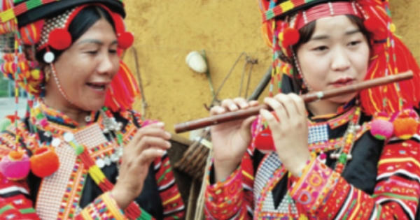 Rộn ràng những ngày “Hồ Sự Chà” của người Hà Nhì