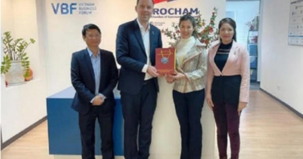 Bổ nhiệm Phó giám đốc Sở Kế hoạch và Đầu tư Vĩnh Phúc: Cần quan tâm họ làm được gì hơn việc họ là con ai
