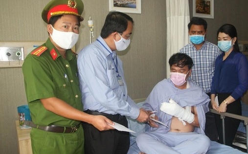 Bảo vệ dân phố bị trọng thương khi truy bắt tội phạm ma tuý