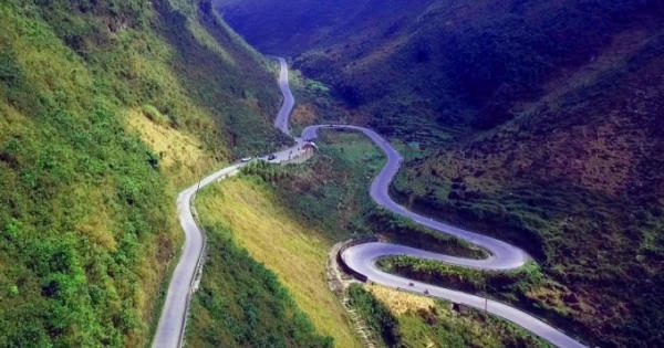 Công an mời bà Hoàng Hường lên làm việc liên quan đến các phát ngôn “sốc”