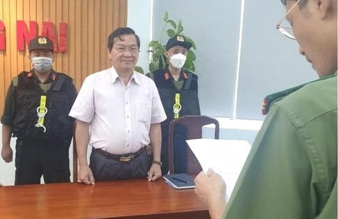 Bắt tạm giam nguyên Hiệu trưởng trường Đại học Đồng Nai Bắt tạm giam nguyên Hiệu trưởng trường Đại học Đồng Nai