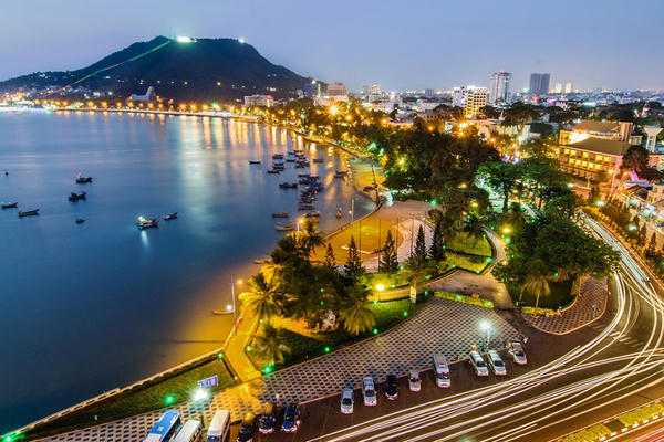 Công nhận 2 địa phương cán đích nông thôn mới
