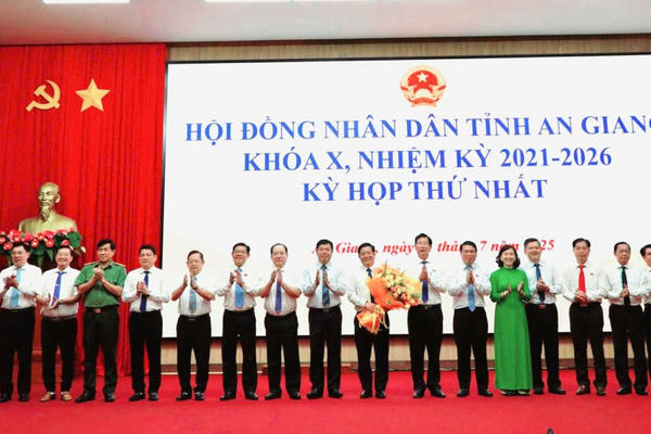 Long trọng Kỳ họp thứ nhất HĐND tỉnh An Giang khóa X, nhiệm kỳ 2021-2026