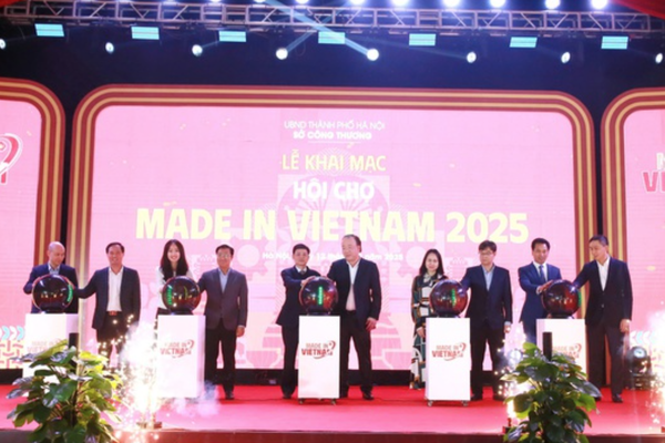 Hội chợ "Made in Vietnam" quy tụ 300 gian hàng, đa dạng sản phẩm