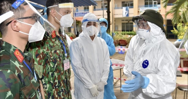 Thủ tướng kiểm tra đột xuất các "điểm nóng" Covid-19 phía Nam: Lại cảnh sở chỉ huy chống dịch vắng người trực
