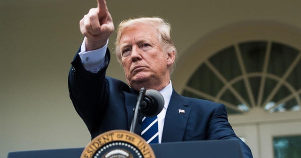 Ông Trump dọa tước quyền miễn trừ an ninh của hàng loạt cựu quan chức