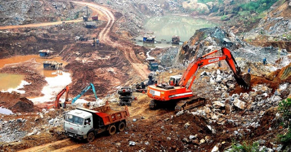 Xuất khoáng sản sang Trung Quốc với giá rẻ mạt