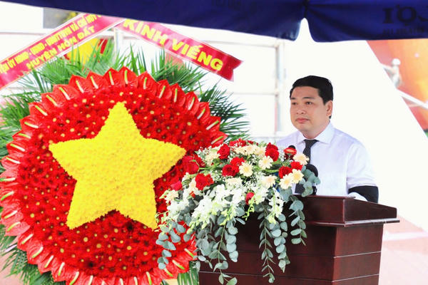 Kiên Giang tổ chức Lễ truy điệu, an táng hài cốt liệt sĩ quân tình nguyện và chuyên gia Việt Nam hy sinh tại Campuchia và trong nước Kiên Giang tổ chức Lễ truy điệu, an táng hài cốt liệt sĩ quân tình nguyện và chuyên gia Việt Nam hy sinh tại Campuchia và trong nước