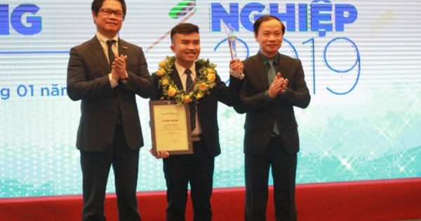 Dự án “ iNut platform –kết nối vạn vật cho doanh nghiệp” giành ngôi vô địch tại Festival Khởi nghiệp 2019. Dự án “ iNut platform –kết nối vạn vật cho doanh nghiệp” giành ngôi vô địch tại Festival Khởi nghiệp 2019.