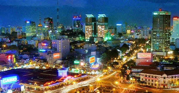 TP HCM tăng trưởng kinh tế 7,75% trong 7 tháng đầu năm