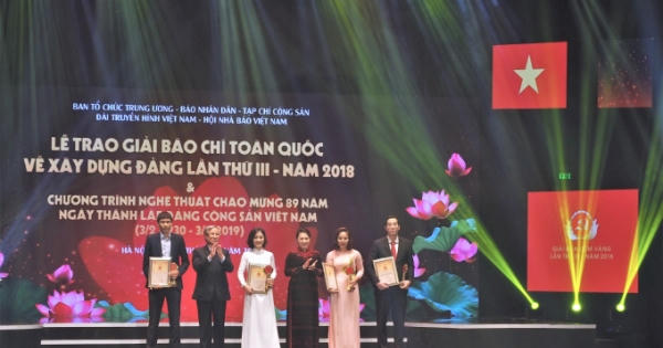 Trao giải “Búa liềm vàng” năm 2018 cho 56 tác phẩm xuất sắc về xây dựng Đảng
