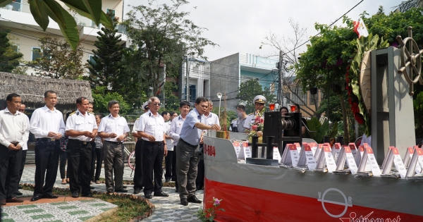 Dựng mô hình tàu HQ-604, tưởng niệm 64 liệt sĩ hy sinh bảo vệ đảo Gạc Ma