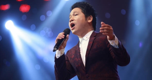 Trọng Tấn tri ân thầy cô trên sân khấu Thủ đô