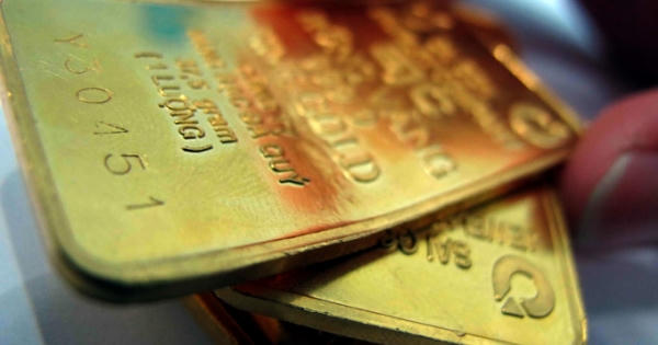 Giá vàng hôm nay 8/10: Đón nhiều tin xấu, giá vàng quay đầu lao dốc