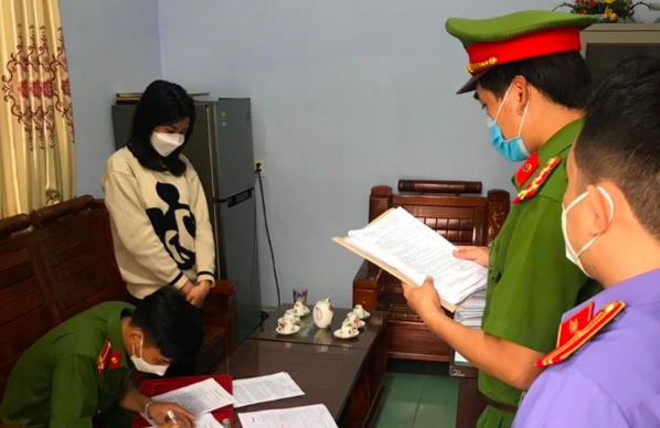 Cô gái lừa đảo, chiếm đoạt nửa tỷ đồng qua hình thức lừa đảo trên Facebook