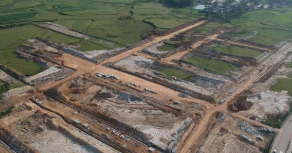 Bị yêu cầu tạm dừng, môi giới BĐS vẫn mời khách hàng nhận đặt cọc tại KĐT mới Thanh Minh