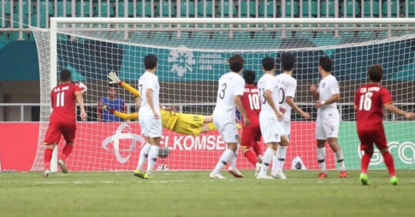 Thủ tướng động viên Đội tuyển Olympic Việt Nam 'Bại không nản'