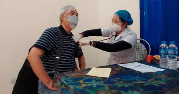 Những thầy thuốc “bỏ lỡ” mùa xuân
