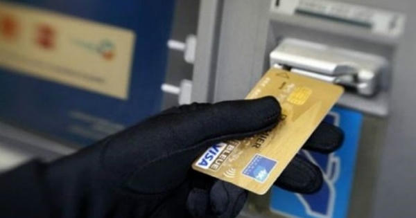 Chuyên gia pháp lý nói gì sau vụ khách hàng mất nửa tỷ trong tài khoản?