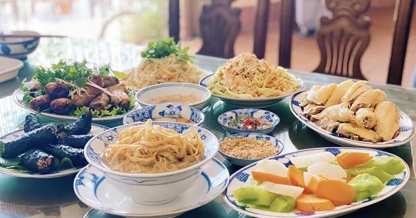 Hương vị Tết xưa từ mâm cỗ làng Bát Tràng